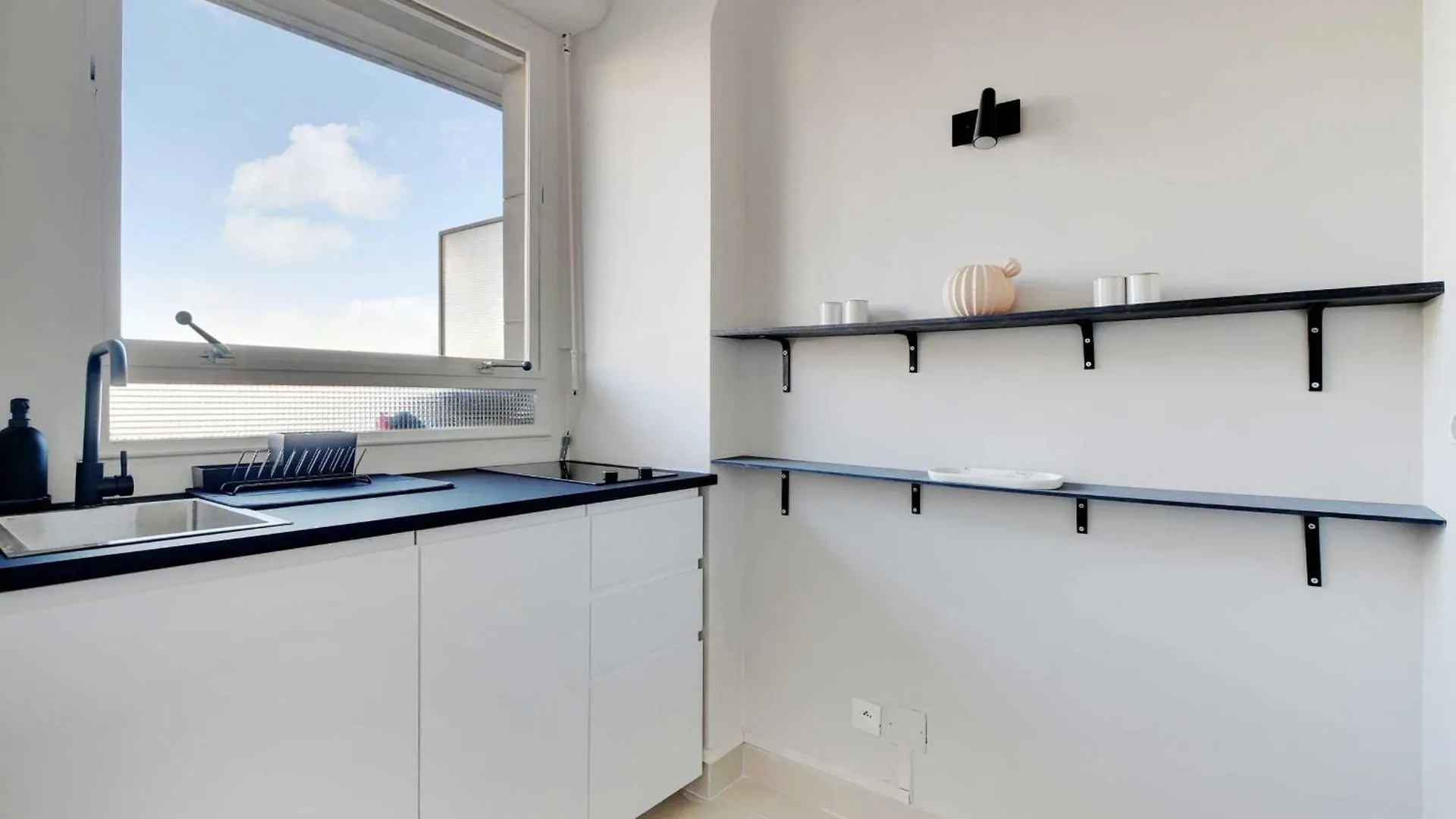 Elegant Studio With Balcony - 2P - Trocadero-Passy Paris Apartment